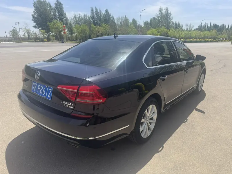Volkswagen Passat — фото 6