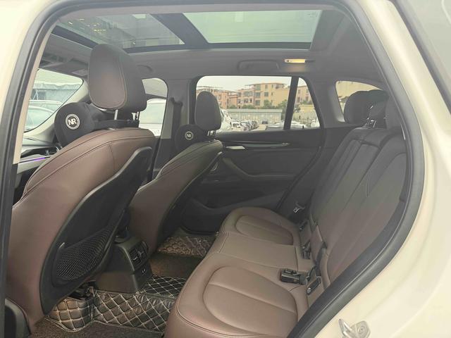BMW X1 2022 Белый из Китая, фото 3