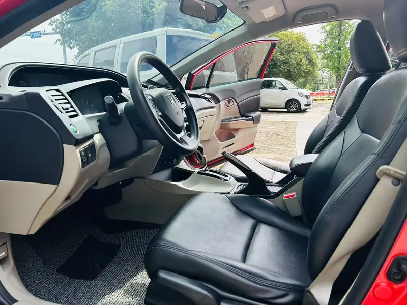 Honda Civic — фото 9