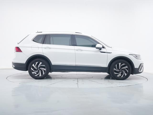 Volkswagen Tiguan L 2023 Белый из Китая, фото 2
