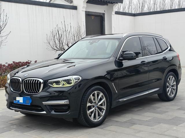BMW X3 - фото 1