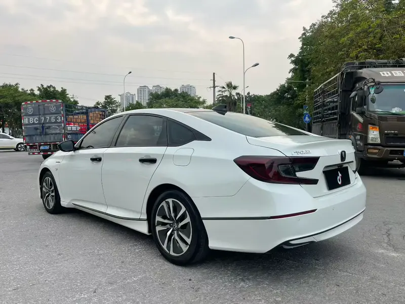 Honda Accord — фото 4