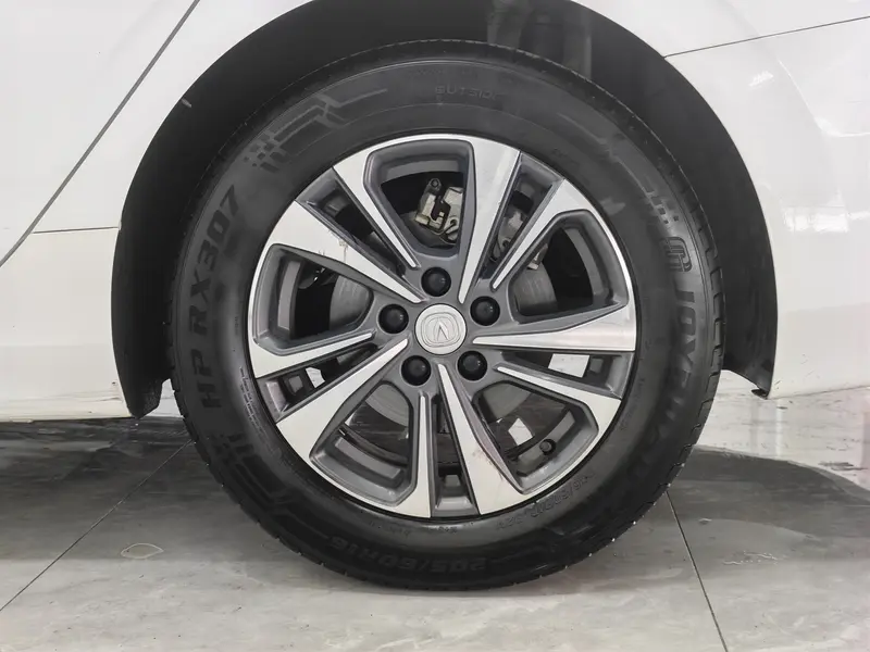 Changan Eado — фото 11