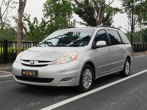 Toyota Sienna 2007 3.5L AT 7 мест