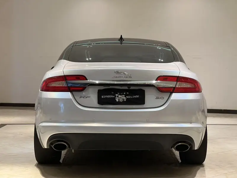 Jaguar XF 2.0 T — фото 5
