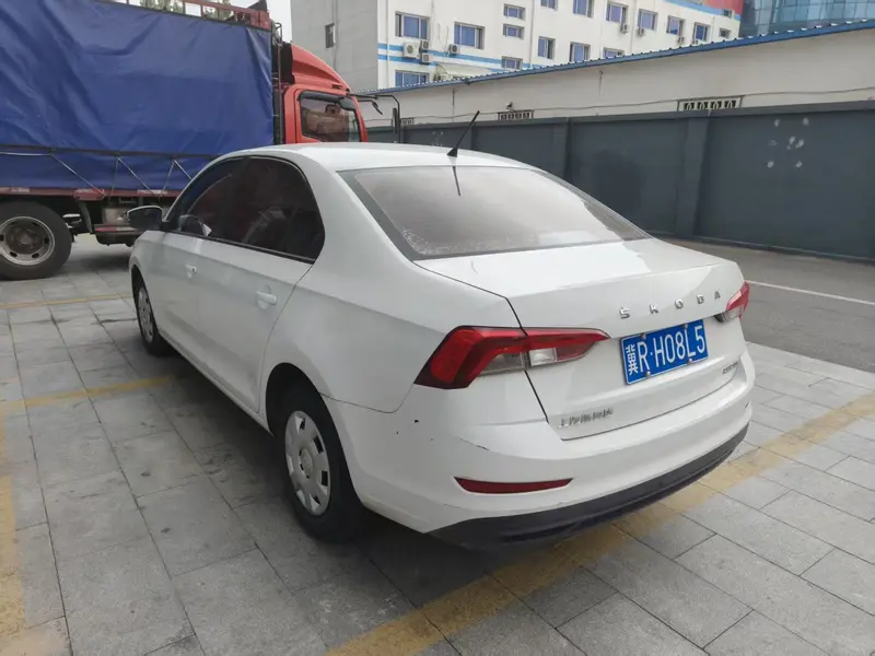 Skoda Rapid — фото 4