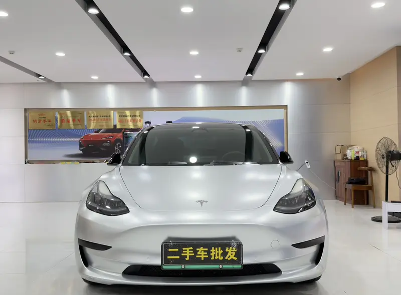 Tesla Model 3 — фото 2