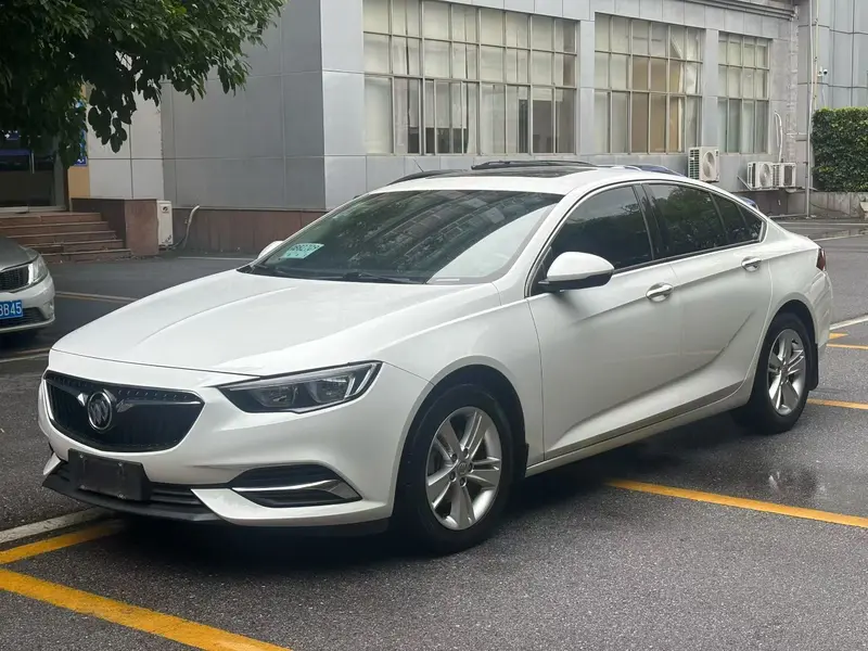 Buick Regal — фото 1