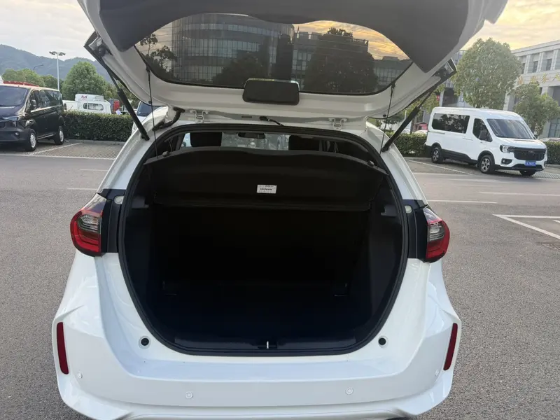 Honda Fit — фото 11