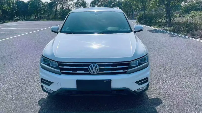 Volkswagen Tiguan L — фото 2