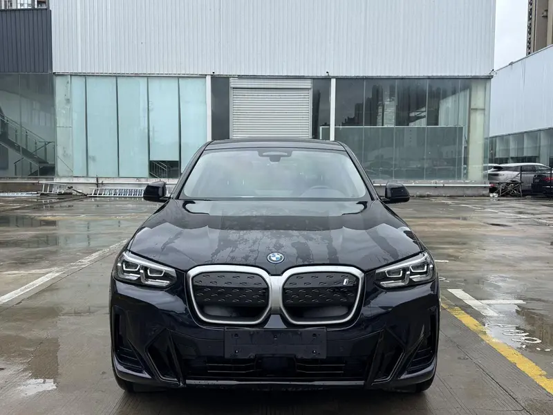 BMW iX3 — фото 2