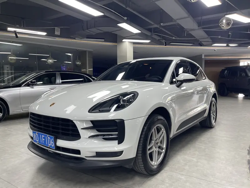 Porsche Macan — фото 1