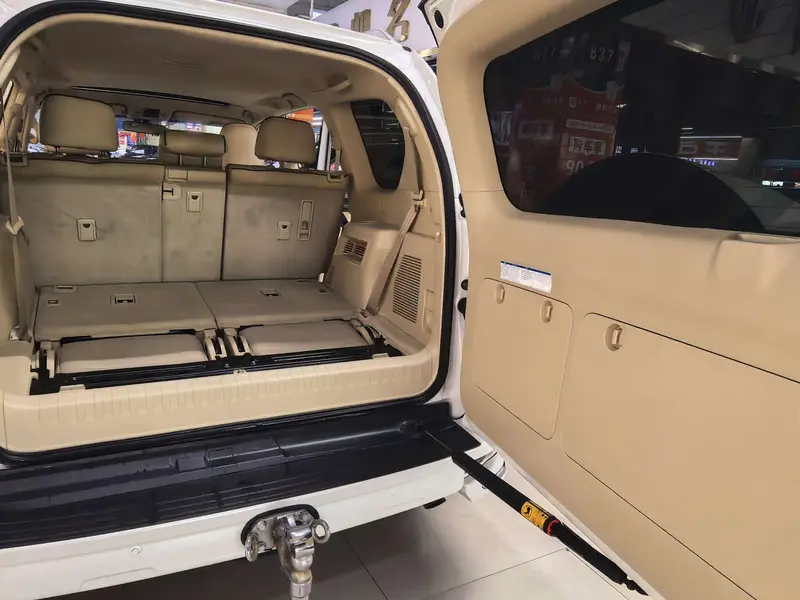 Toyota Prado — фото 13