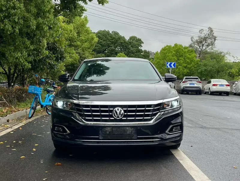 Volkswagen Passat — фото 2