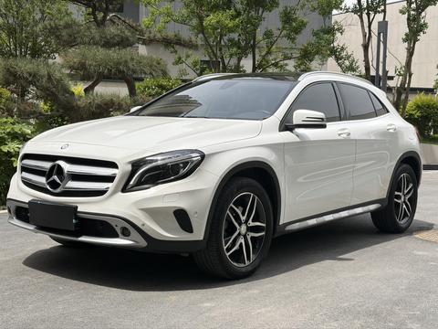 Mercedes-Benz GLA 2016 GLA 220 4MATIC Fashion