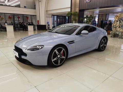 Aston Martin Vantage