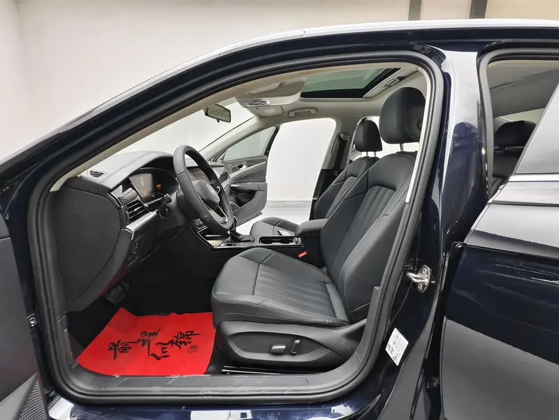 Volkswagen Passat — фото 13