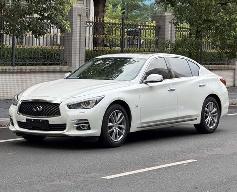 Infiniti Q50L