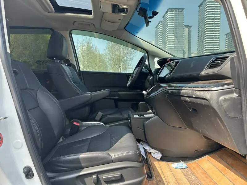 Honda Odyssey — фото 13