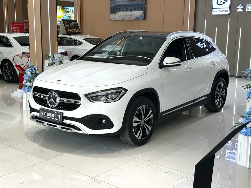 Mercedes-Benz GLA 180