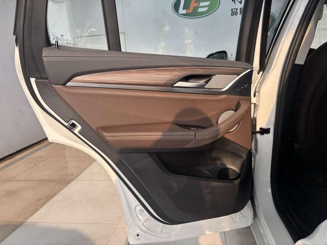 BMW X3 id 4387425 из Китая 7