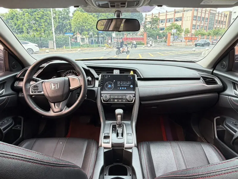 Honda Civic — фото 12