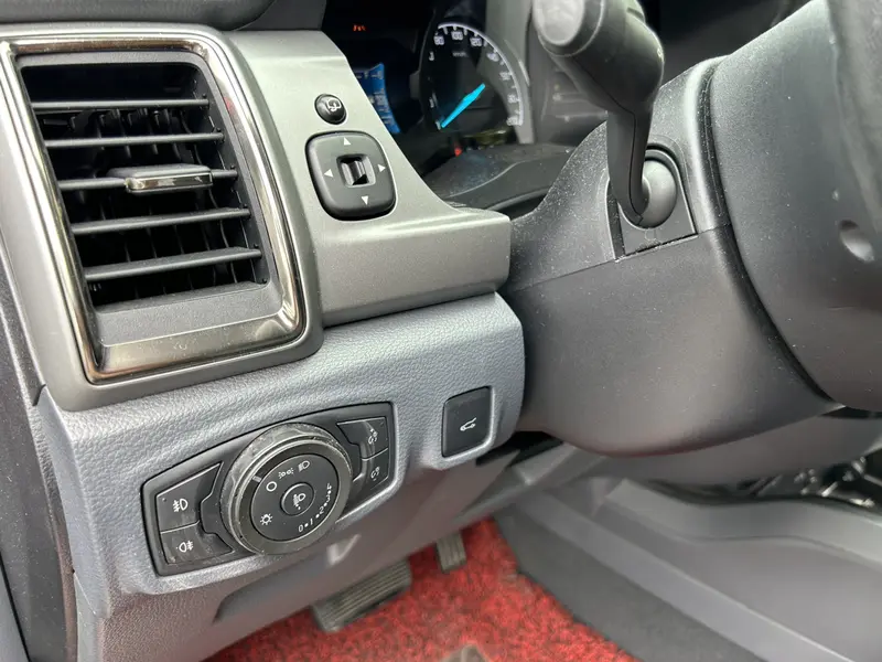 Ford Everest — фото 11