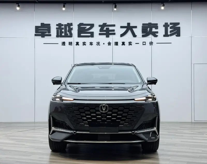 Changan UNI-K i DD 1.5 T 130km — фото 2
