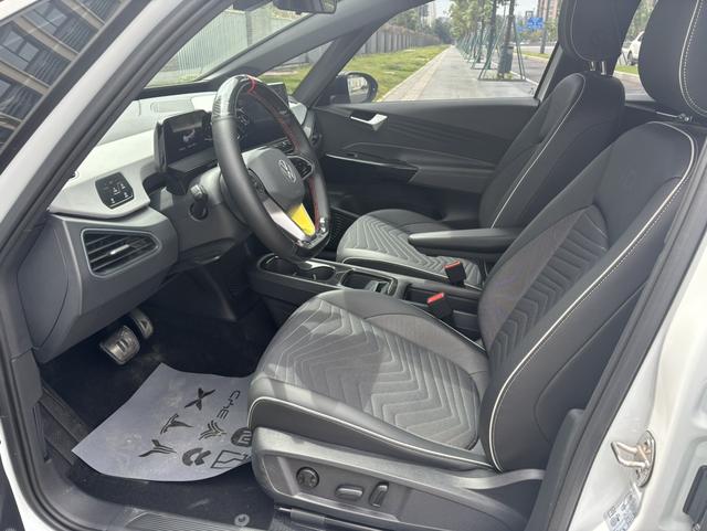 Volkswagen ID.3 2023 Белый из Китая, фото 3
