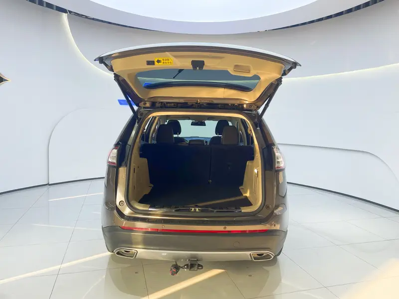 Ford Edge — фото 8