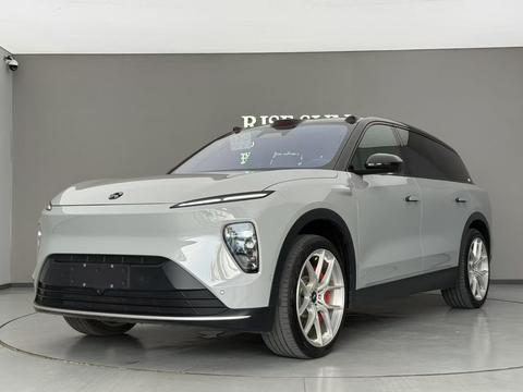 Nio ES8