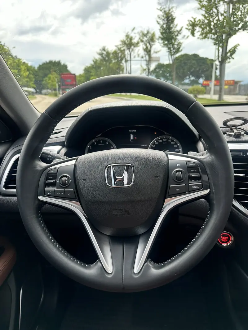 Honda UR-V — фото 9