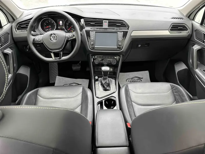 Volkswagen Tiguan L — фото 7