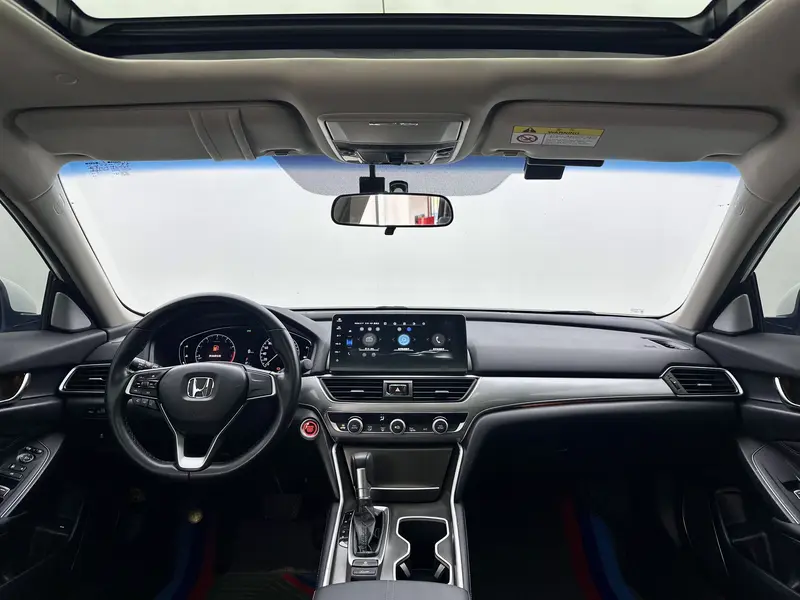 Honda Accord — фото 9