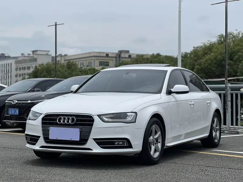 Audi A4L — фото 1