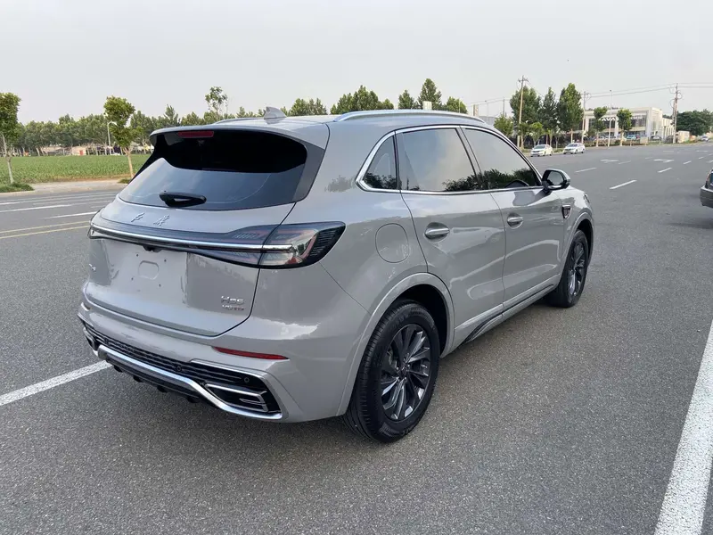 Hongqi HS 5 2.0 T Pro — фото 6