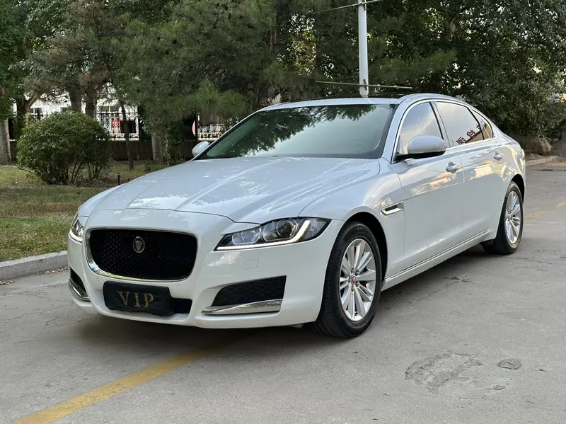 Jaguar XFL — фото 1
