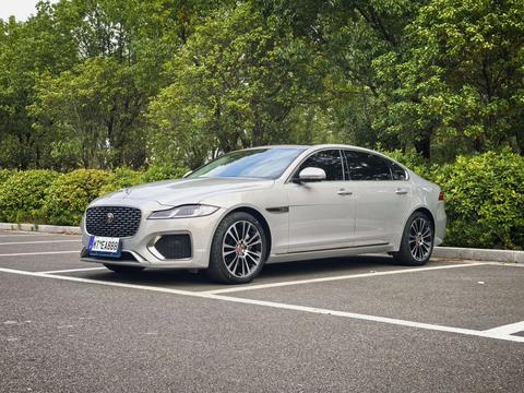 Jaguar XFL