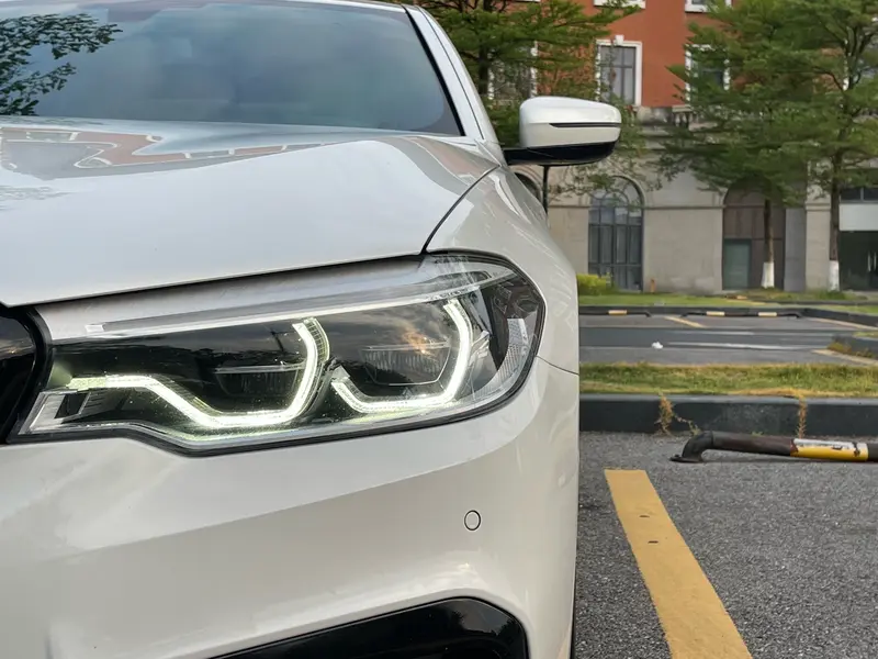 BMW 5 Series — фото 8