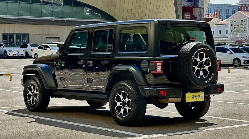 Jeep Wrangler — фото 4
