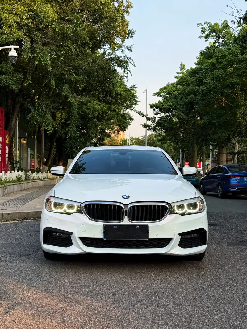 BMW 5 Series — фото 2