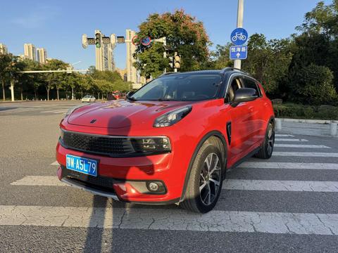 Lynk & Co 01