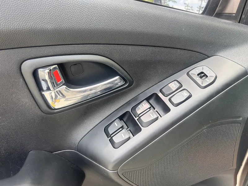 Hyundai ix35 — фото 10