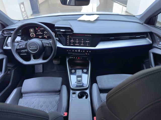 Audi A3 2023 Белый из Китая, фото 3