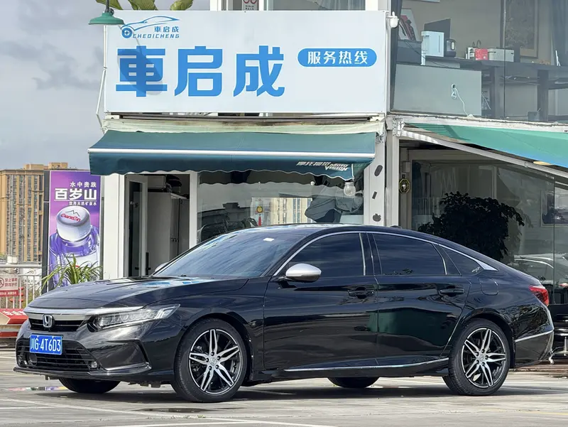 Honda · 2.0 L