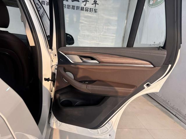 BMW X3 id 4387425 из Китая 9