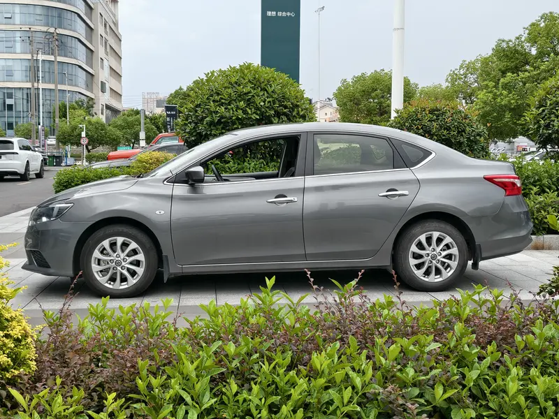 Nissan Sylphy 1.6 XE CVT комфорт — фото 4