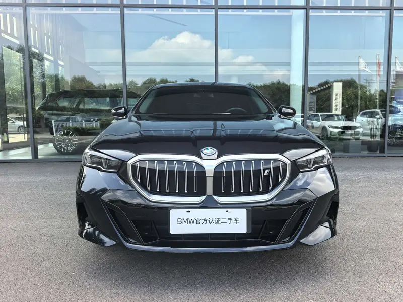 BMW i5 eDrive35L M спортпакет — фото 2