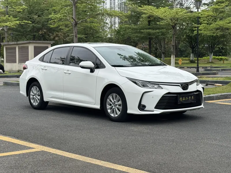 Toyota Corolla — фото 3