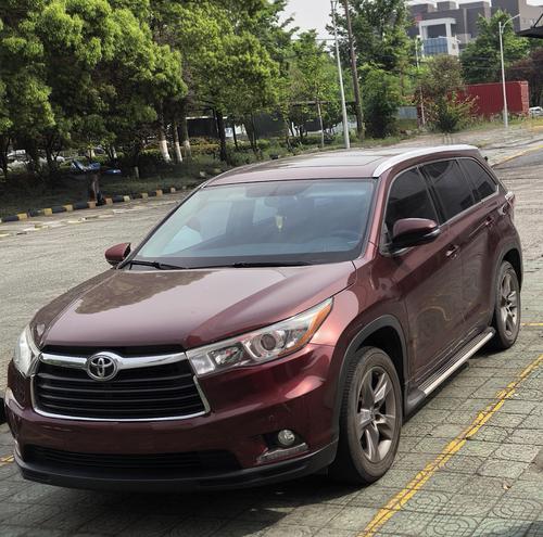 Toyota Highlander 2015 2.0T Luxury 7 мест